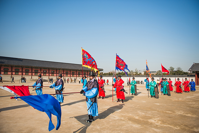 Seoul Jogyesa + Gyeongbok Palace Morning Tour [CV-01]